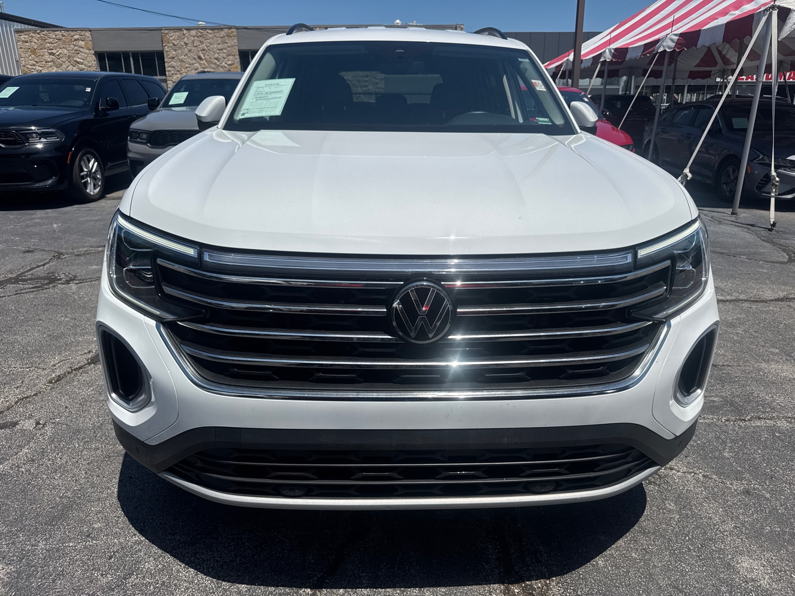 Used 2024 Volkswagen Atlas SE w/Tech with VIN 1V2HR2CAXRC587830 for sale in Kansas City