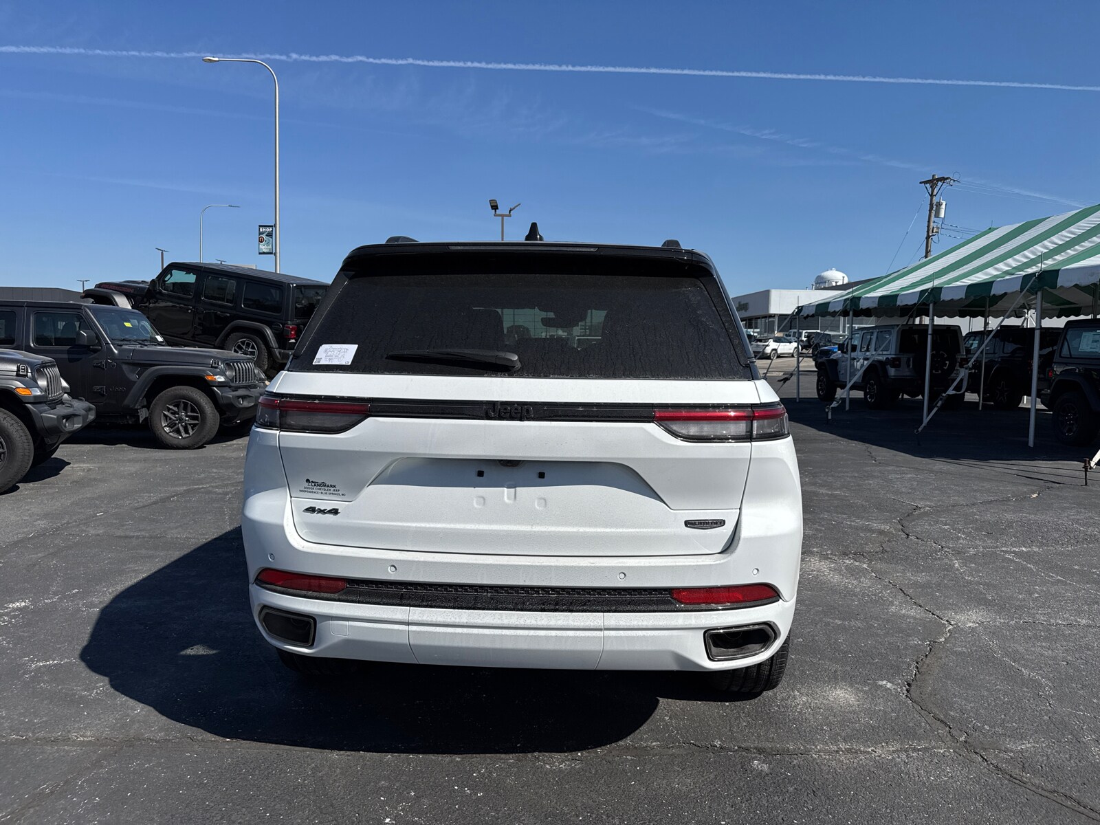 2025 Jeep Grand Cherokee Summit photo 4