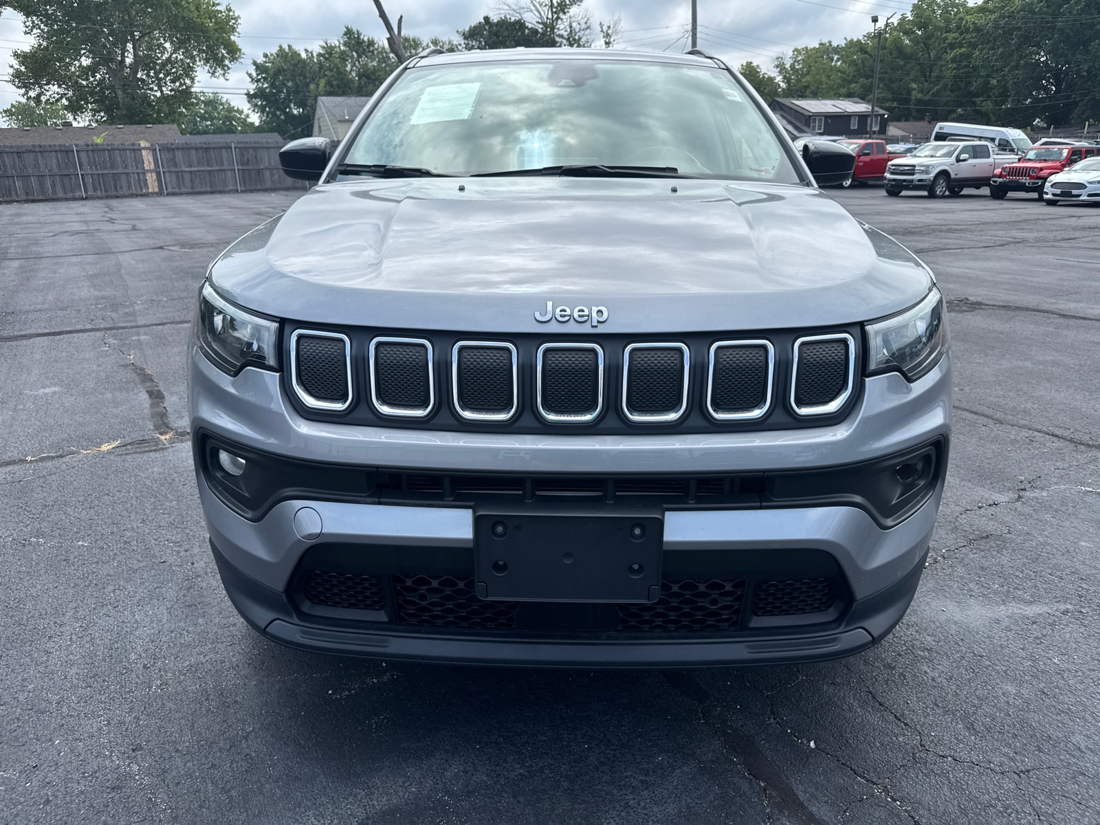 Used 2022 Jeep Compass Latitude with VIN 3C4NJDBB1NT206091 for sale in Kansas City