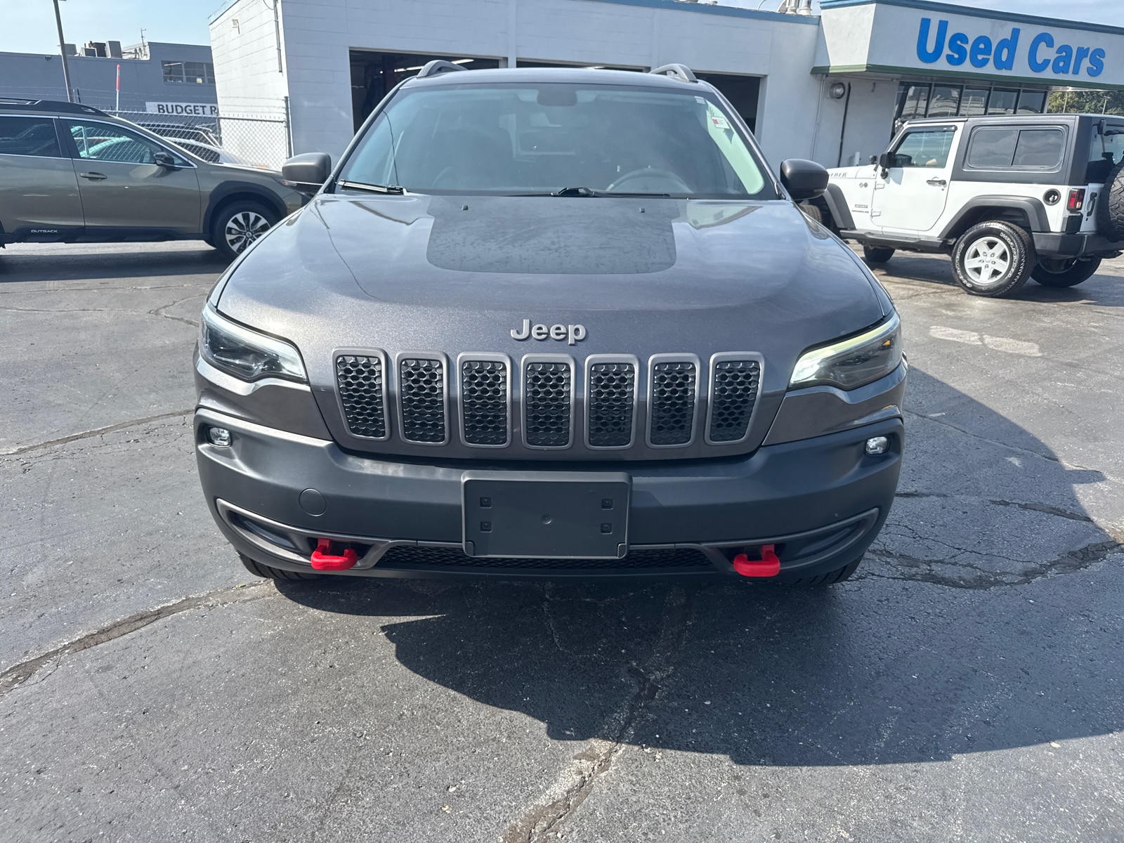 Used 2019 Jeep Cherokee Trailhawk with VIN 1C4PJMBX1KD271724 for sale in Kansas City