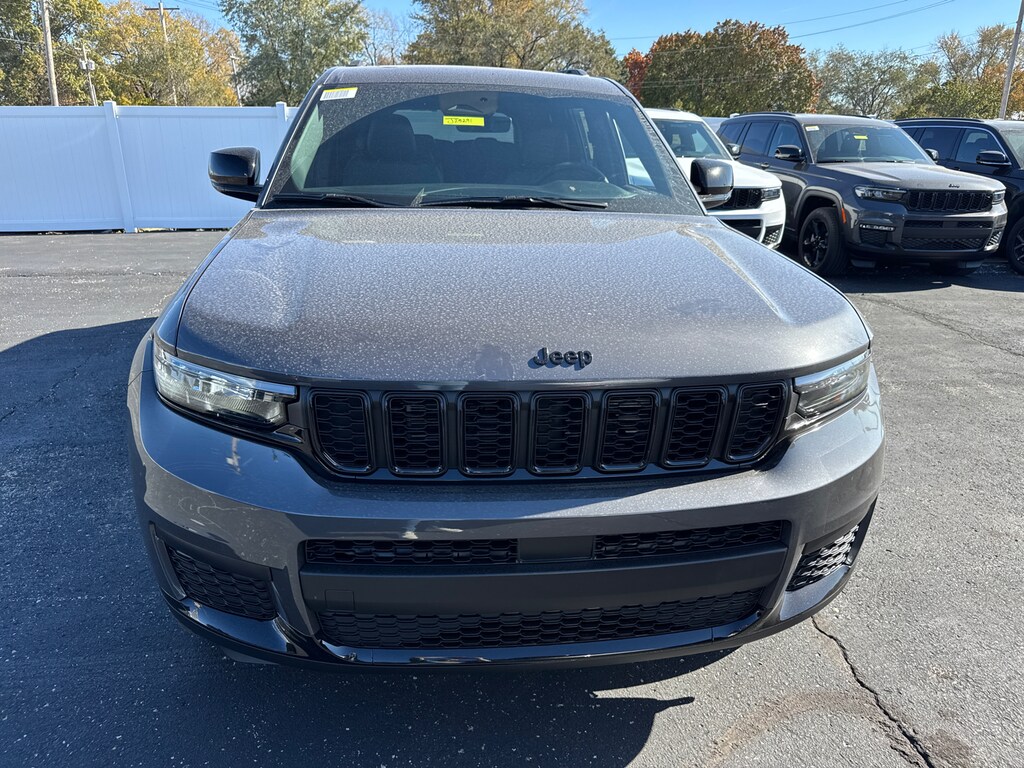 New 2025 Jeep Grand Cherokee L ALTITUDE X 4X4 Sport Utility