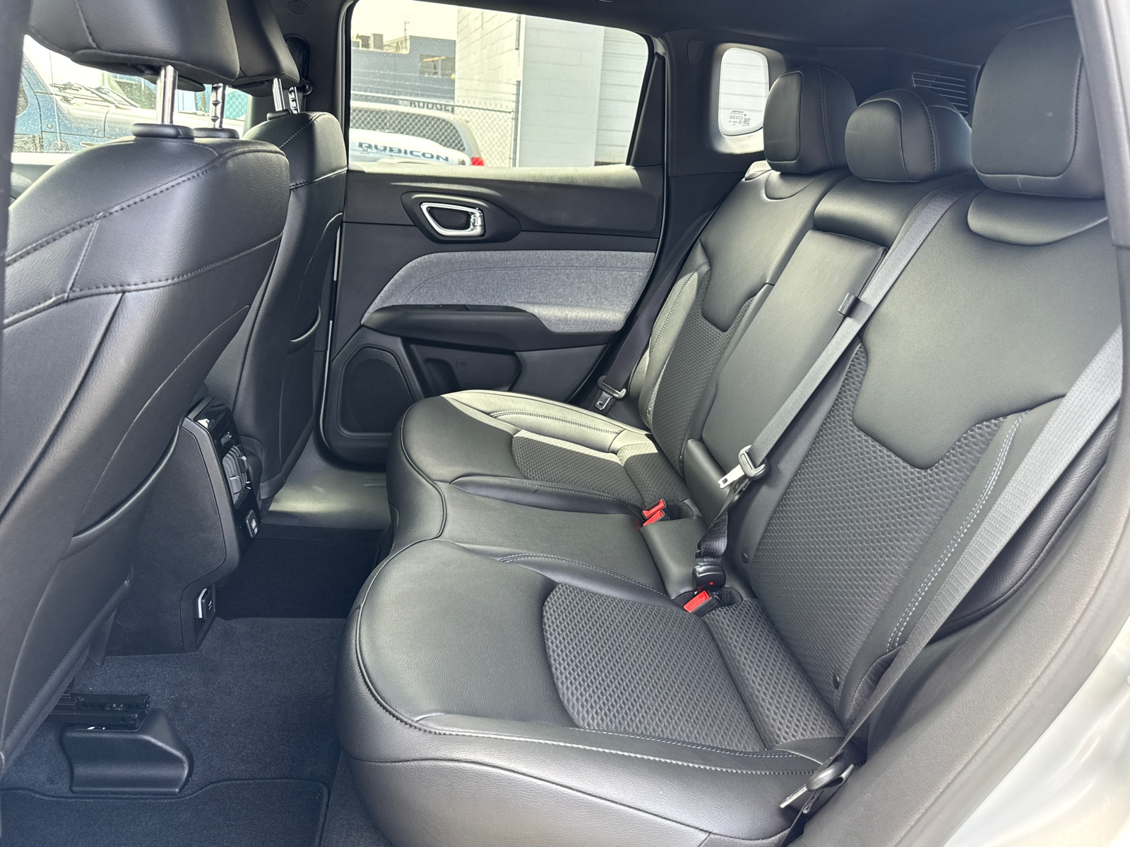 2025 Jeep Compass Latitude - Photo 6