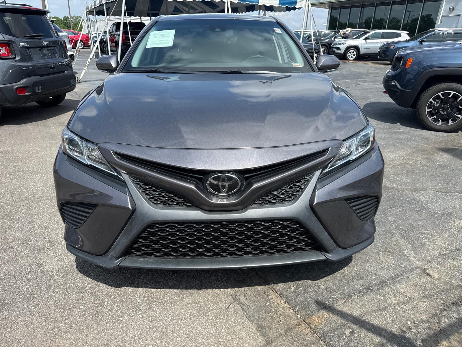 Used 2019 Toyota Camry SE with VIN 4T1B11HK2KU757085 for sale in Kansas City