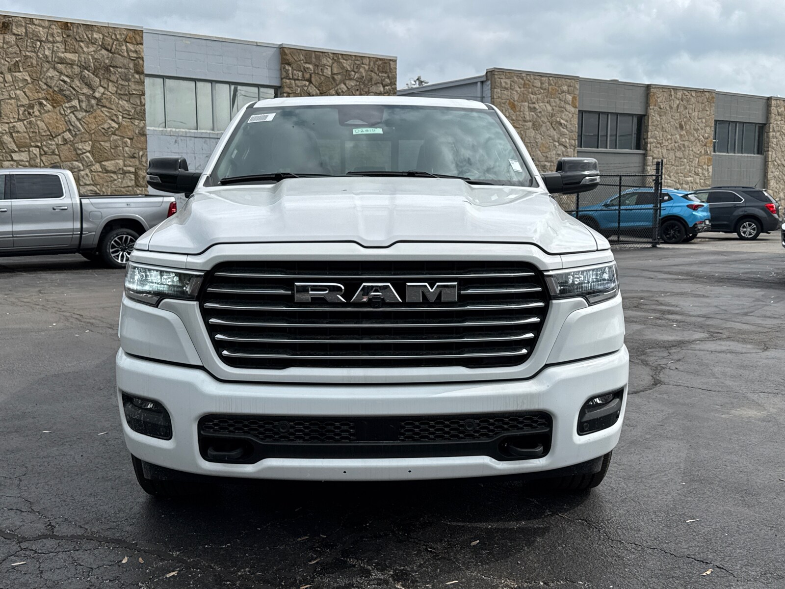 2025 Ram 1500 Laramie photo 2