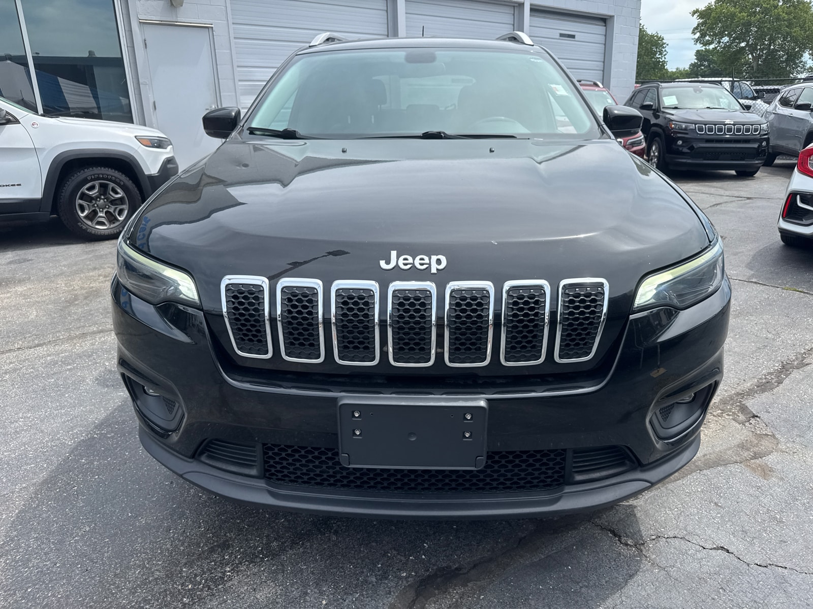 Used 2020 Jeep Cherokee Latitude Plus with VIN 1C4PJMLBXLD564204 for sale in Kansas City