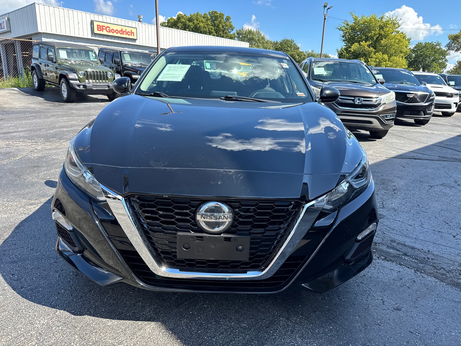 Used 2019 Nissan Altima S with VIN 1N4BL4BW6KN303871 for sale in Kansas City