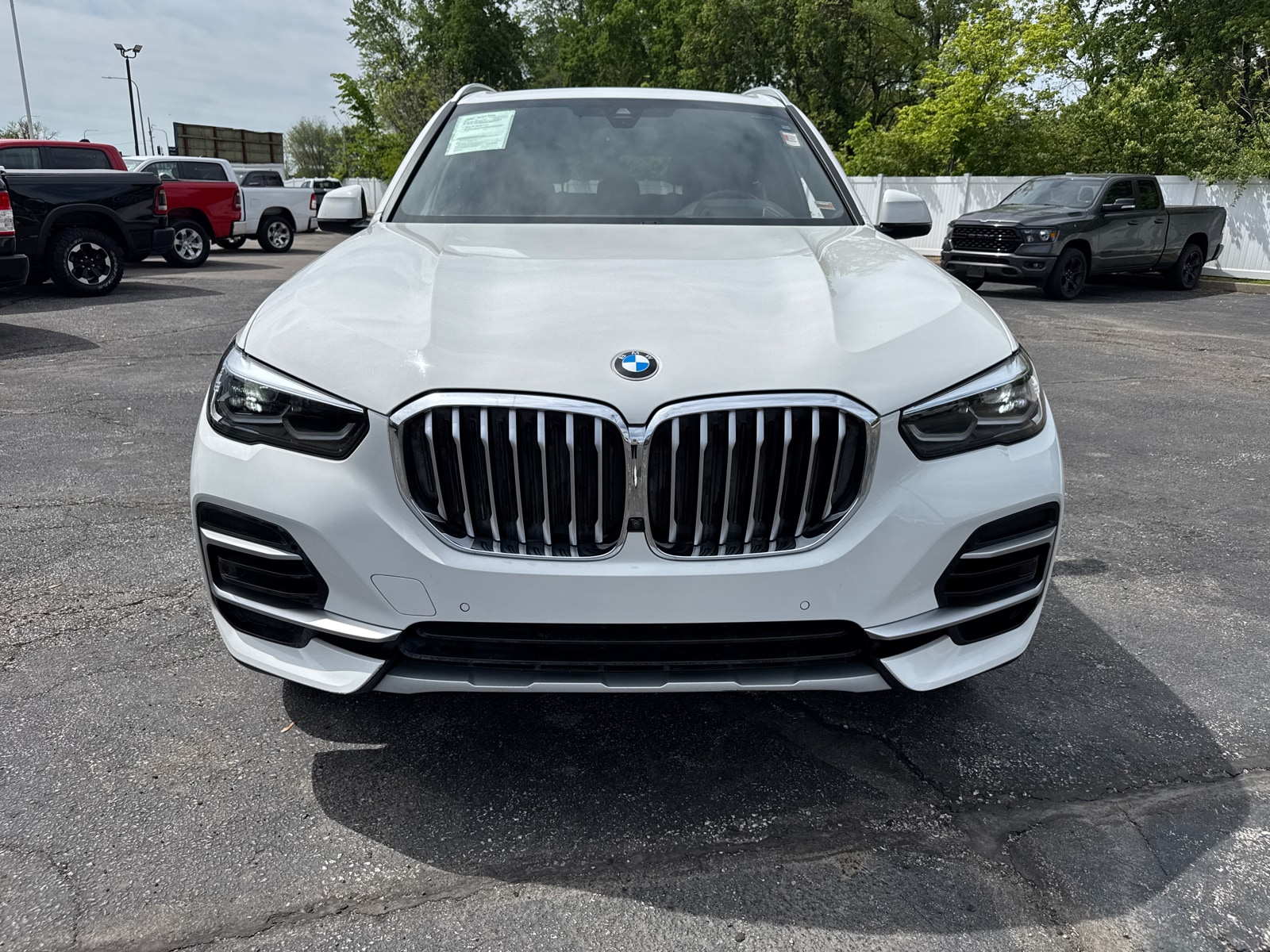 Used 2023 BMW X5 40i with VIN 5UXCR6C02P9P21636 for sale in Kansas City