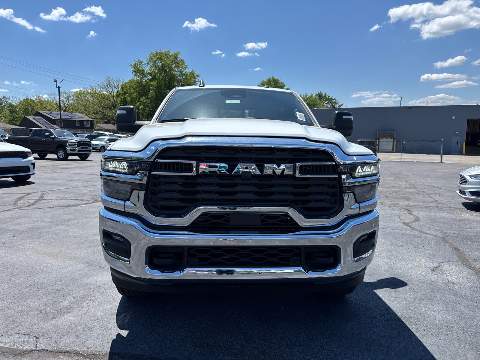 2025 Ram 2500 Tradesman photo 2
