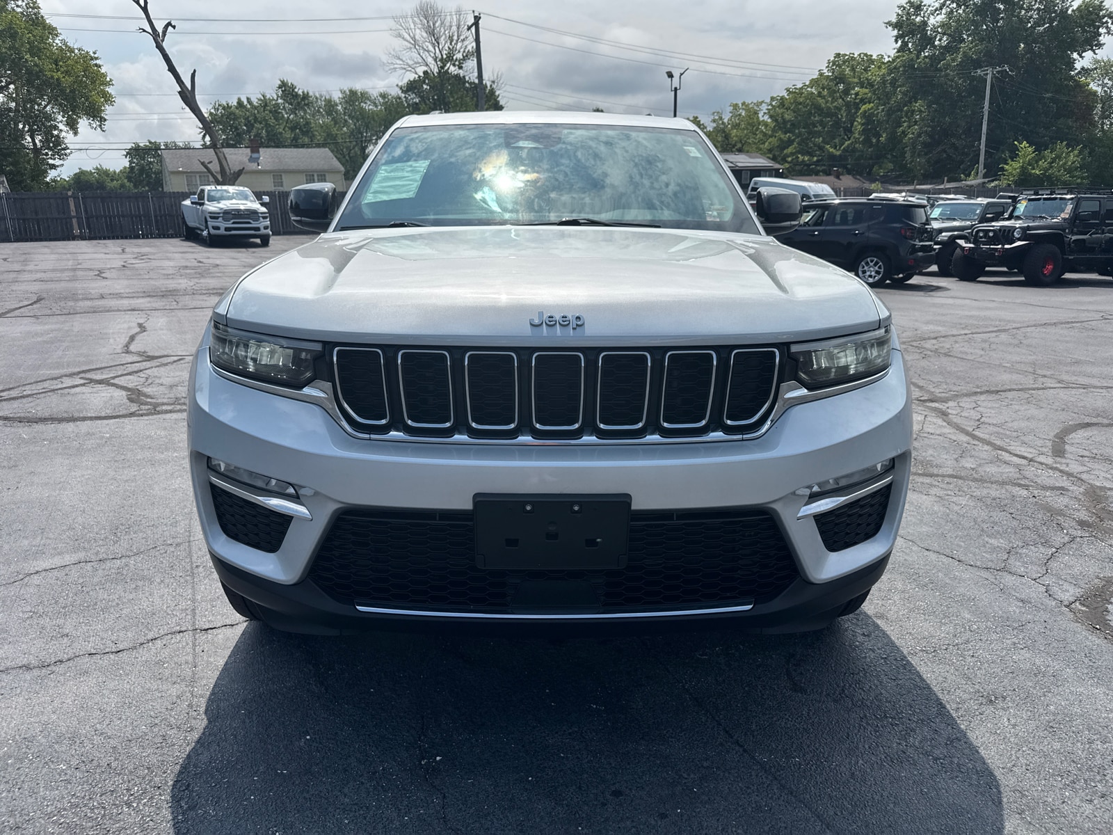 Used 2022 Jeep Grand Cherokee Limited with VIN 1C4RJHBG7N8532397 for sale in Kansas City