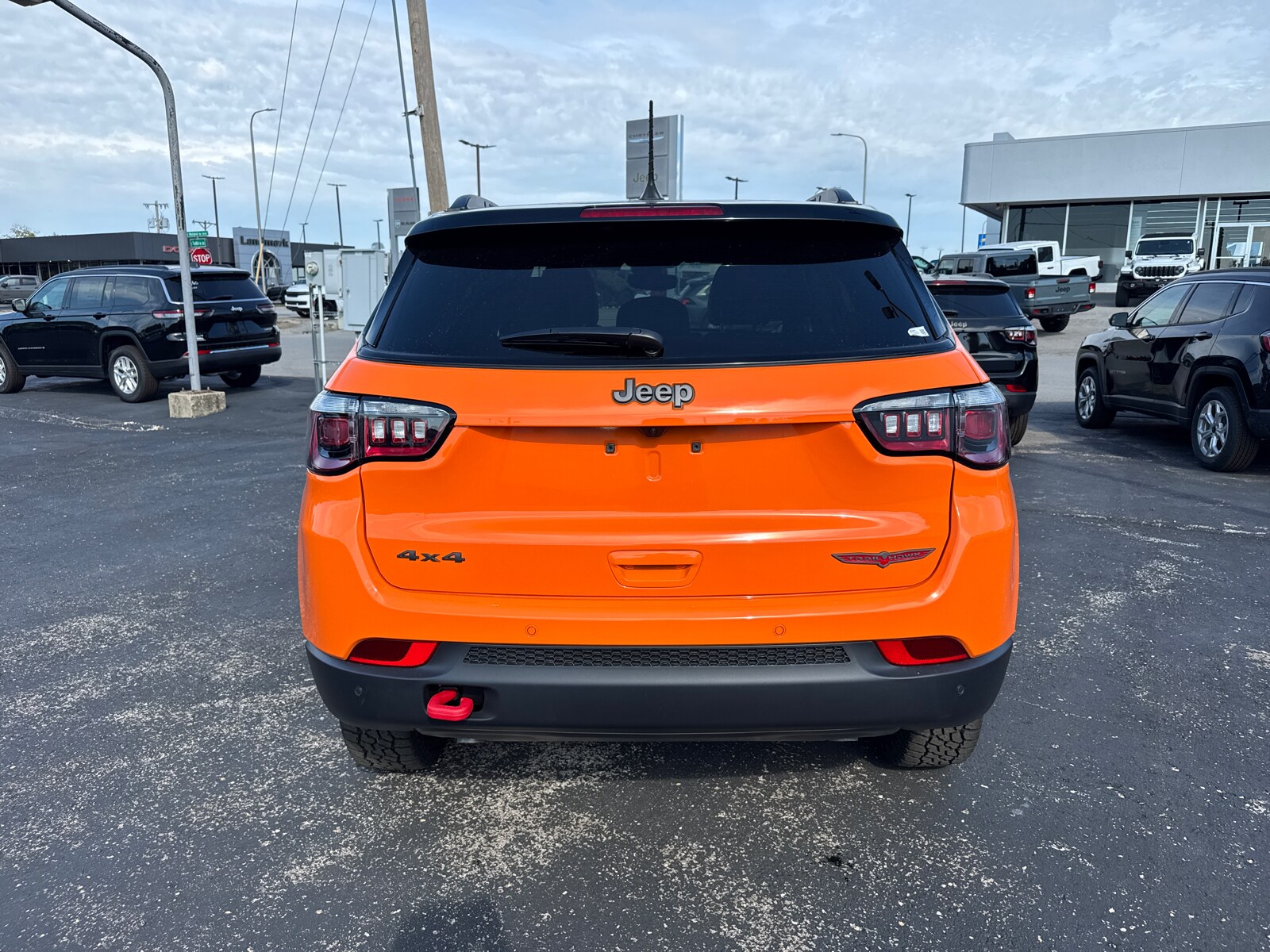 2026 Jeep Compass Trailhawk Sport photo 4