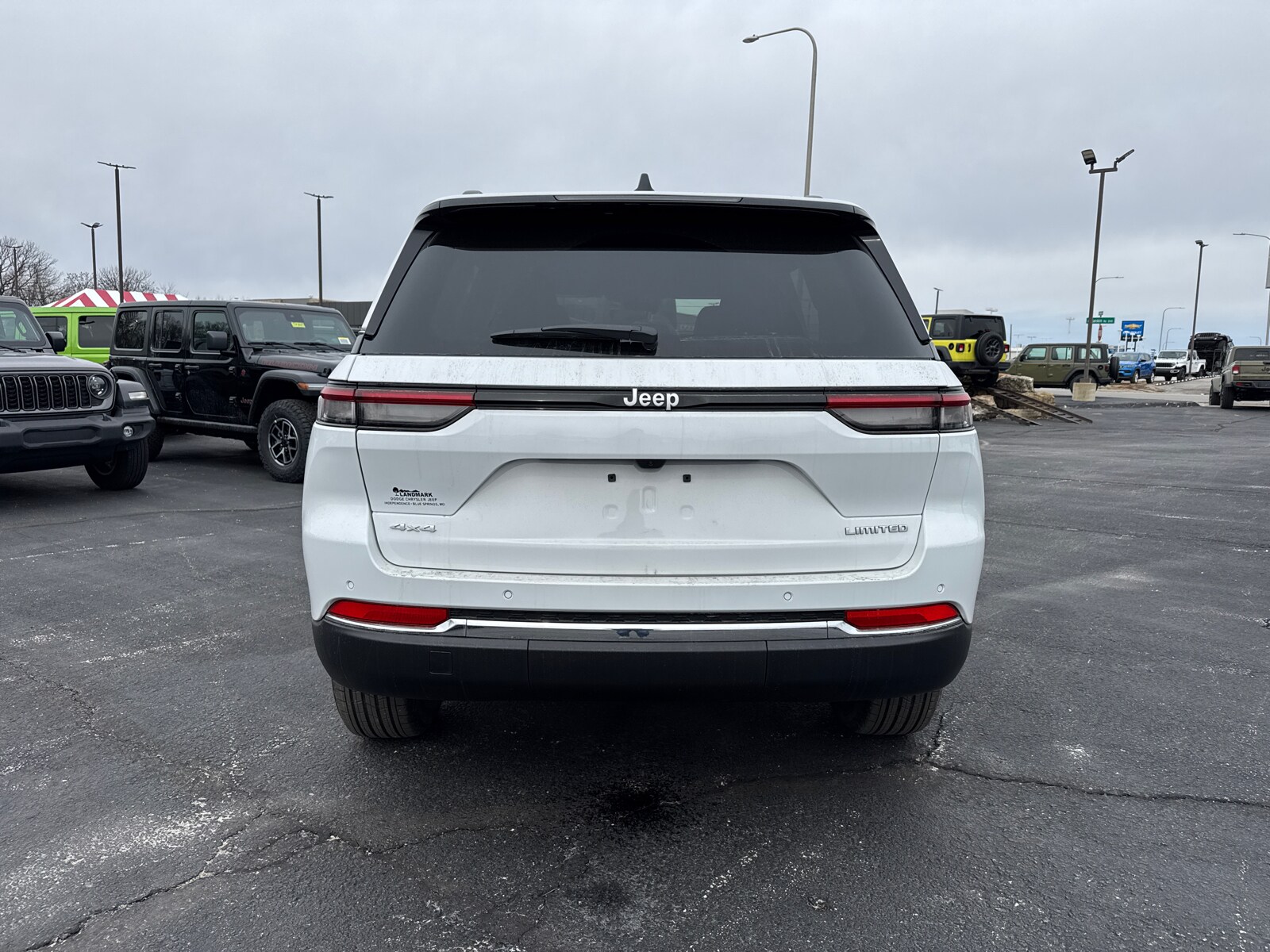 2025 Jeep Grand Cherokee Limited photo 4