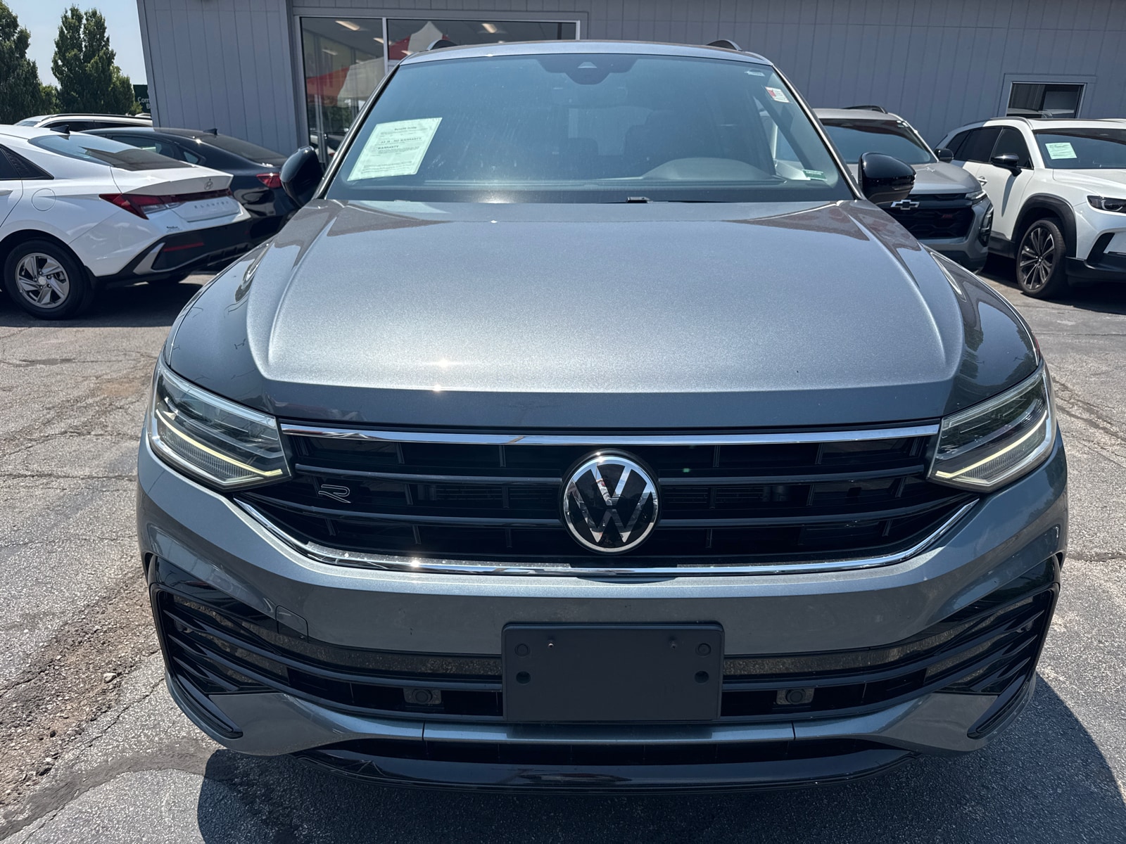 Used 2022 Volkswagen Tiguan SE R-LINE BLACK with VIN 3VV8B7AX9NM160059 for sale in Kansas City