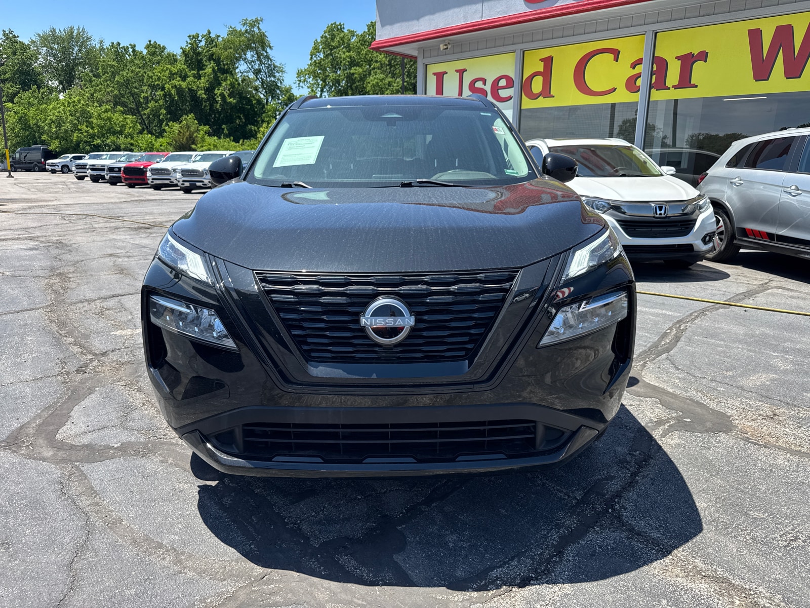 Used 2023 Nissan Rogue SV with VIN JN8BT3BB4PW218793 for sale in Kansas City