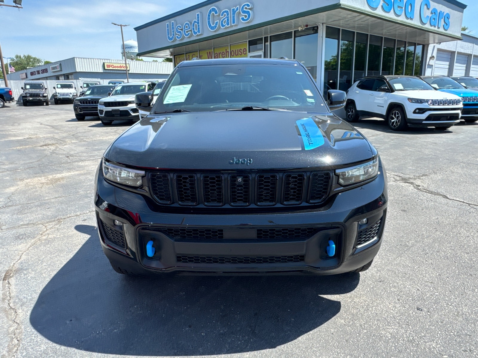 Used 2023 Jeep Grand Cherokee Trailhawk 4xe with VIN 1C4RJYC60P8807682 for sale in Kansas City