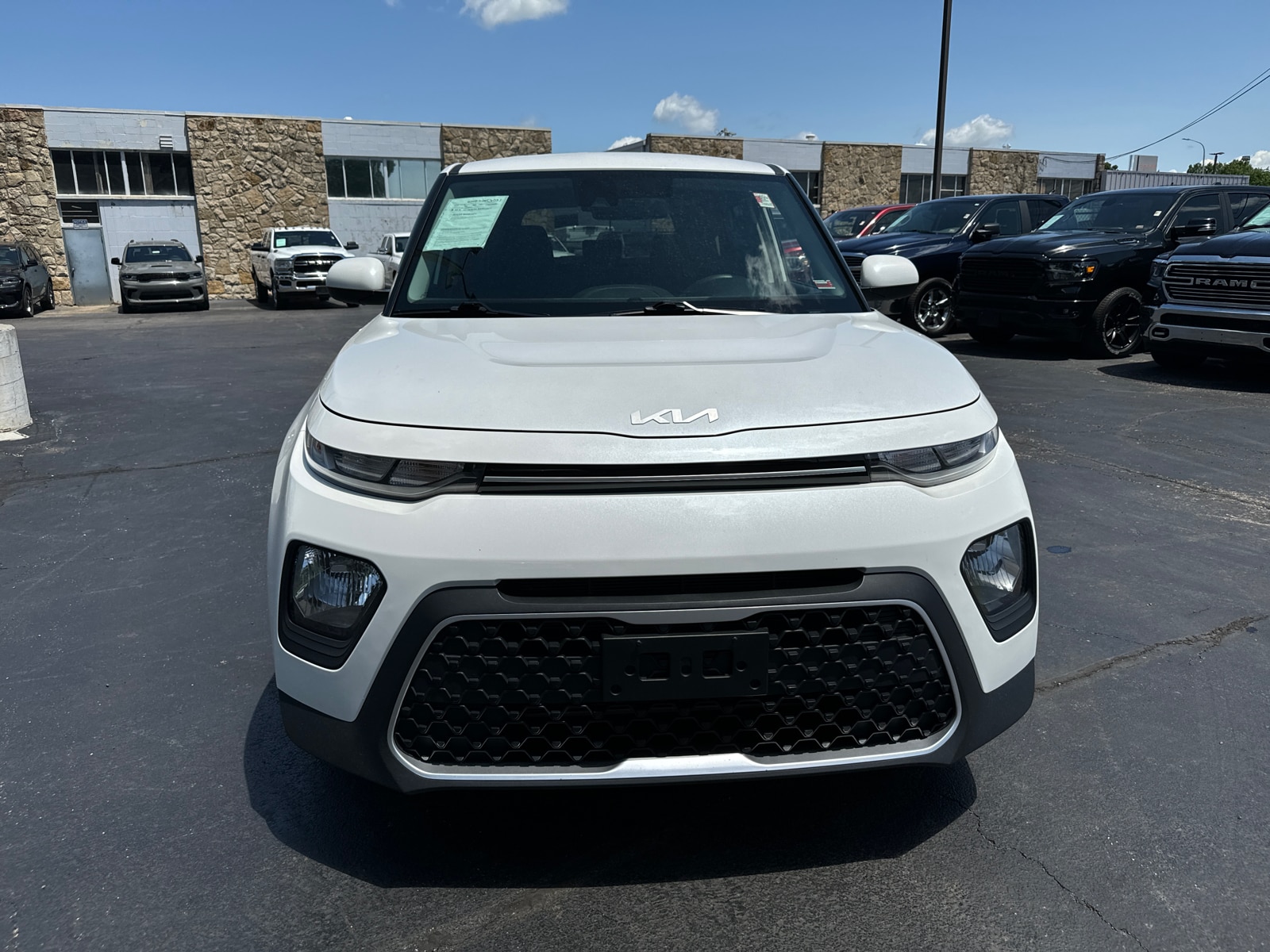 Used 2022 Kia Soul LX with VIN KNDJ23AU8N7155671 for sale in Independence, MO