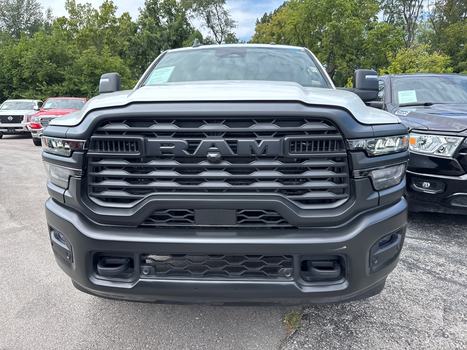 Used 2025 RAM Ram 2500 Pickup Tradesman with VIN 3C6UR5CJ3SG556138 for sale in Kansas City