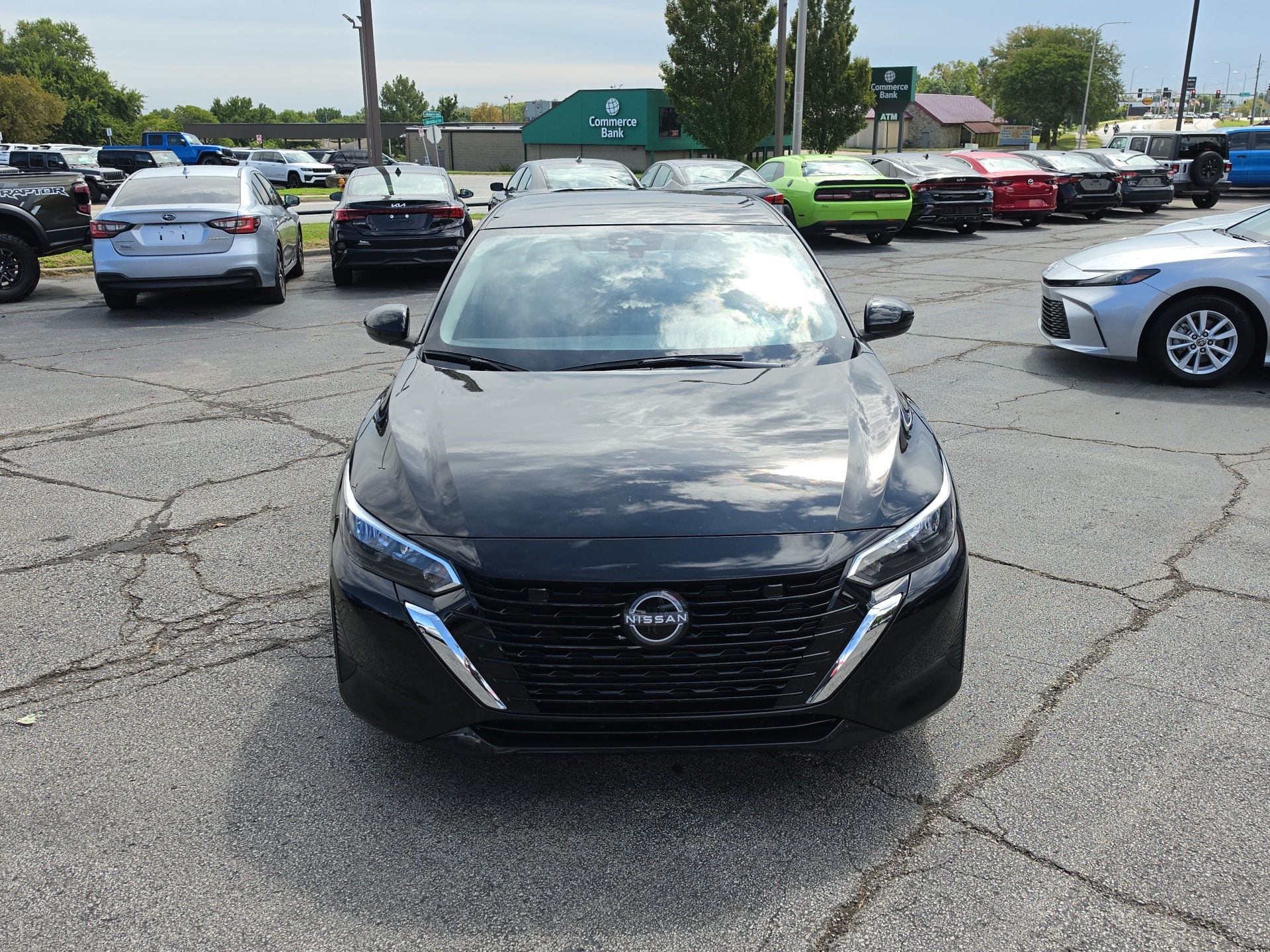 Used 2025 Nissan Sentra SV with VIN 3N1AB8CV5SY238734 for sale in Kansas City