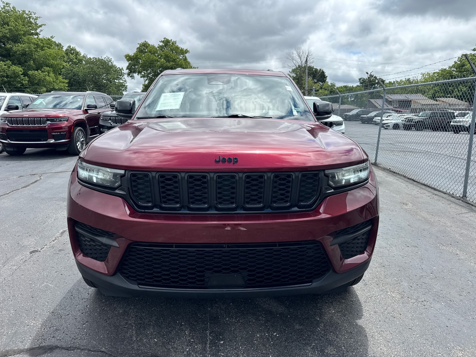 Used 2024 Jeep Grand Cherokee Altitude with VIN 1C4RJHAG3RC148587 for sale in Kansas City
