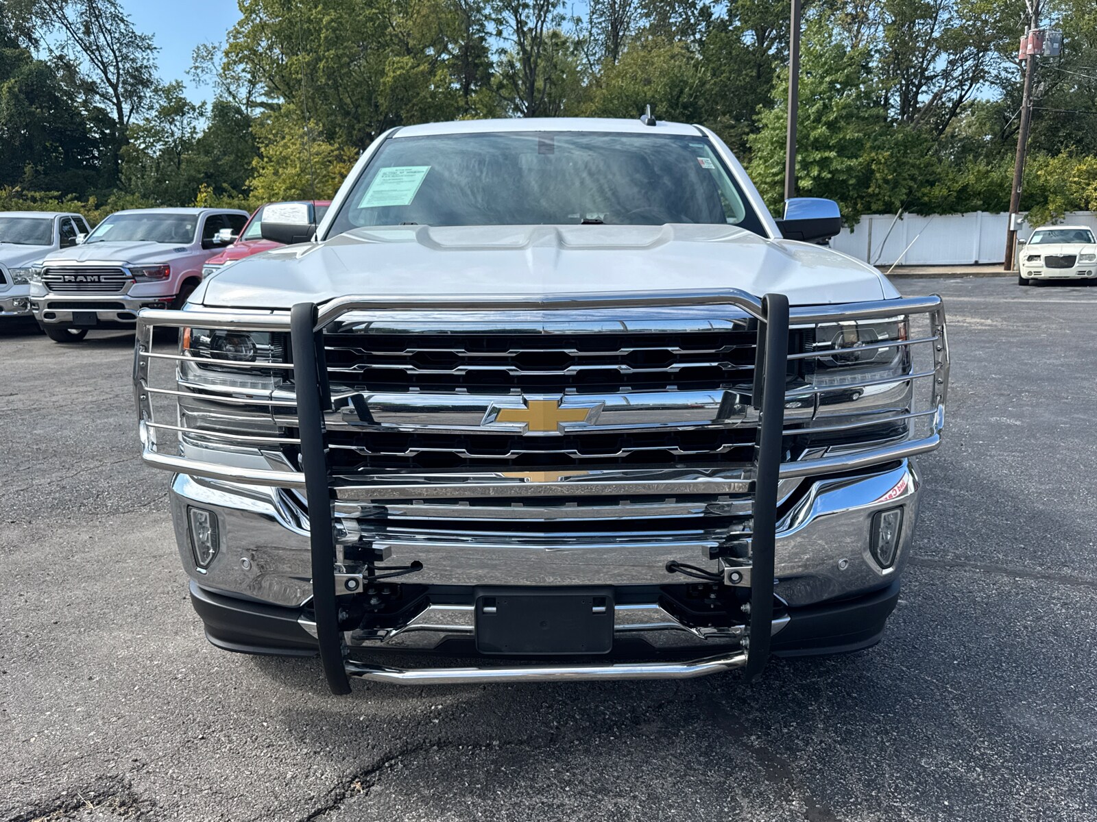 2017 Chevrolet Silverado 1500 LTZ photo 2