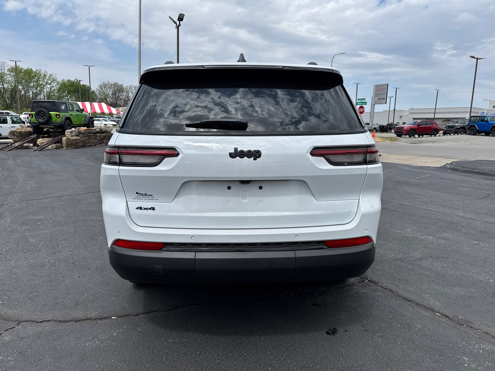 2025 Jeep Grand Cherokee Altitude X photo 4