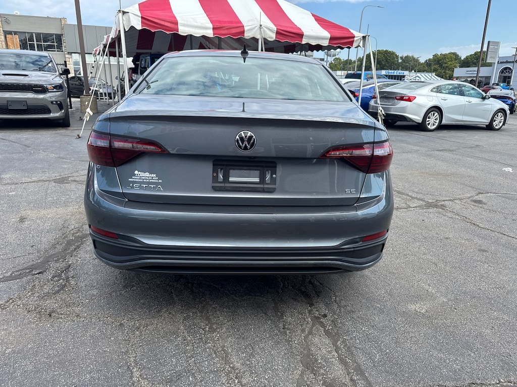 Used 2024 Volkswagen Jetta SE Sedan