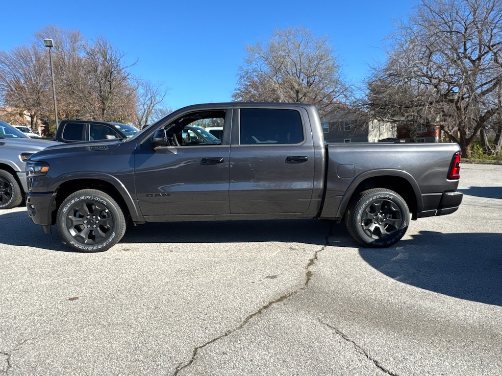 New 2026 Ram 1500 BIG HORN CREW CAB 4X4 5'7 BOX Pickup