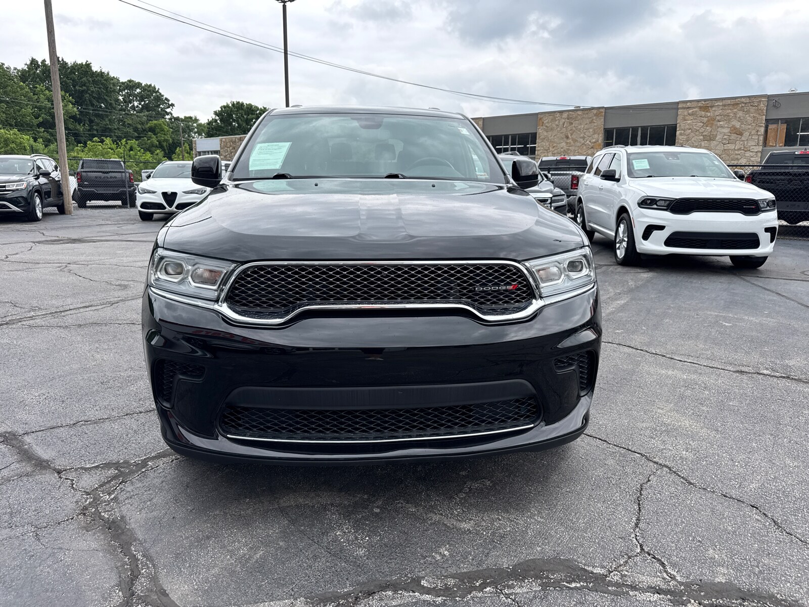 Used 2023 Dodge Durango SXT with VIN 1C4RDHAG3PC611574 for sale in Kansas City