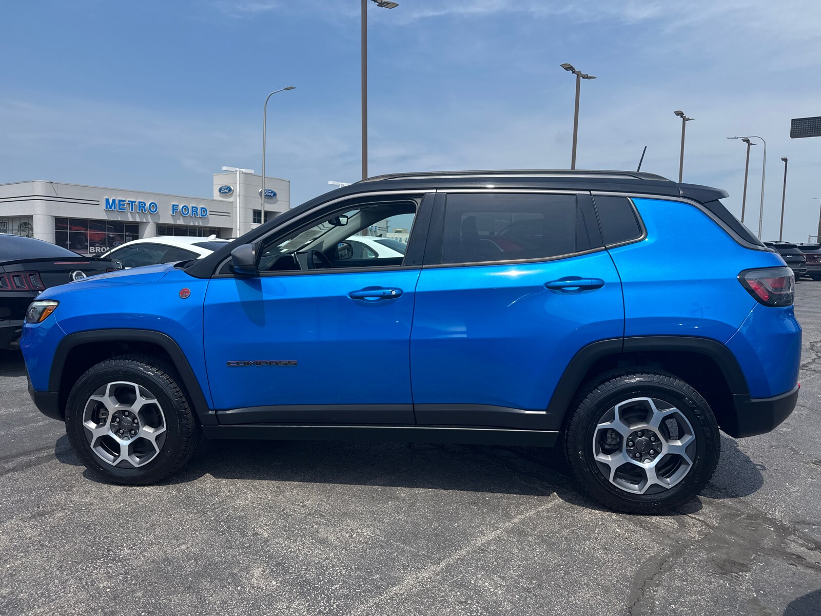 2022 Jeep Compass Trailhawk Sport photo 3