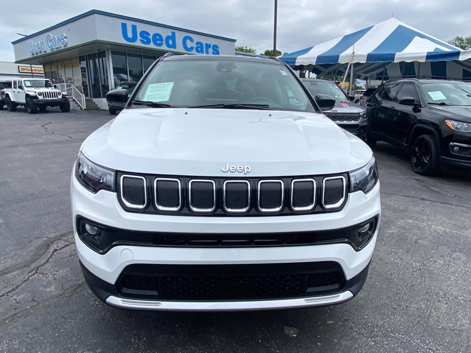 Used 2022 Jeep Compass Limited with VIN 3C4NJDCBXNT162851 for sale in Kansas City