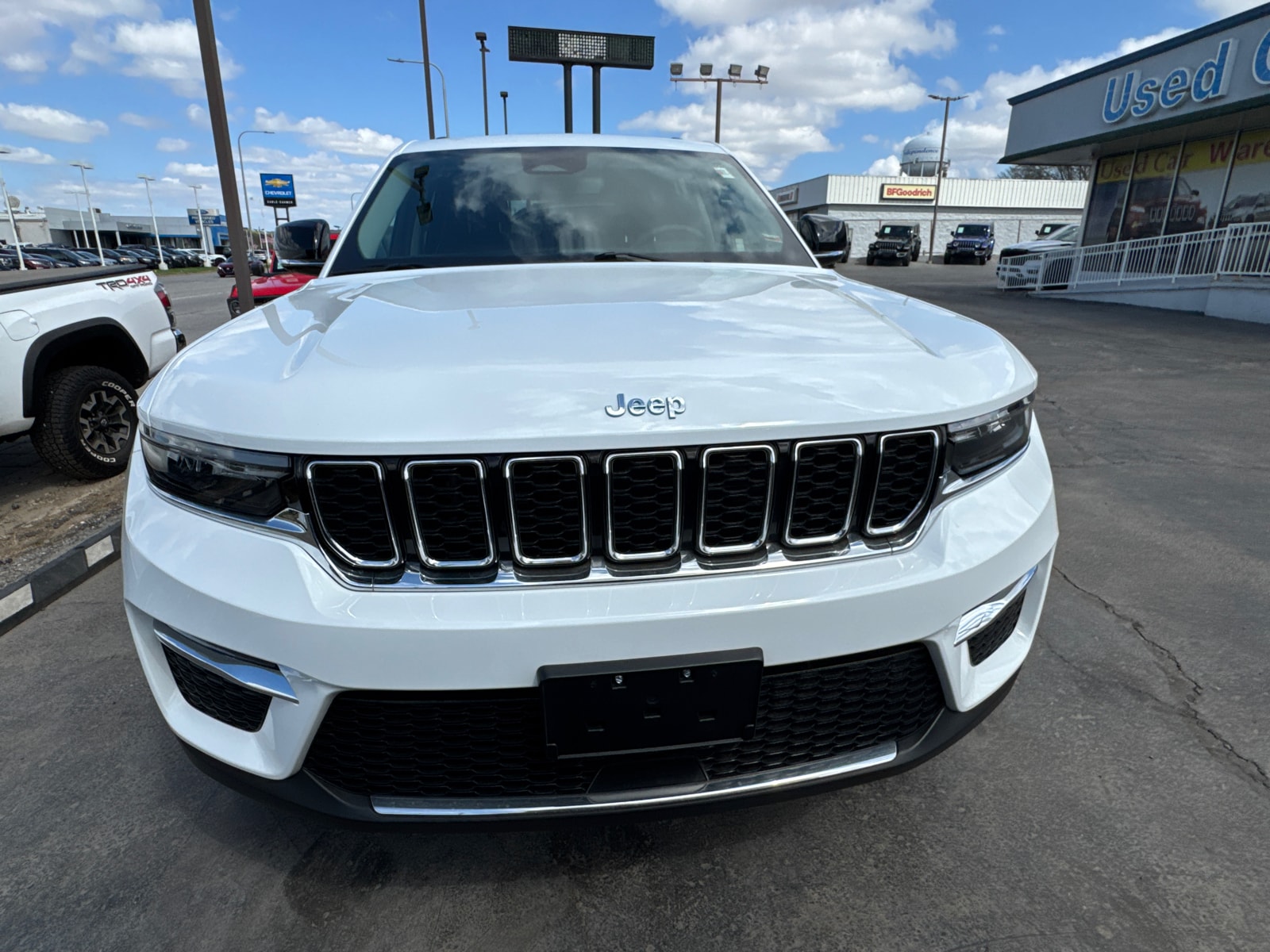 Used 2022 Jeep Grand Cherokee 4xe with VIN 1C4RJYB69N8716425 for sale in Kansas City