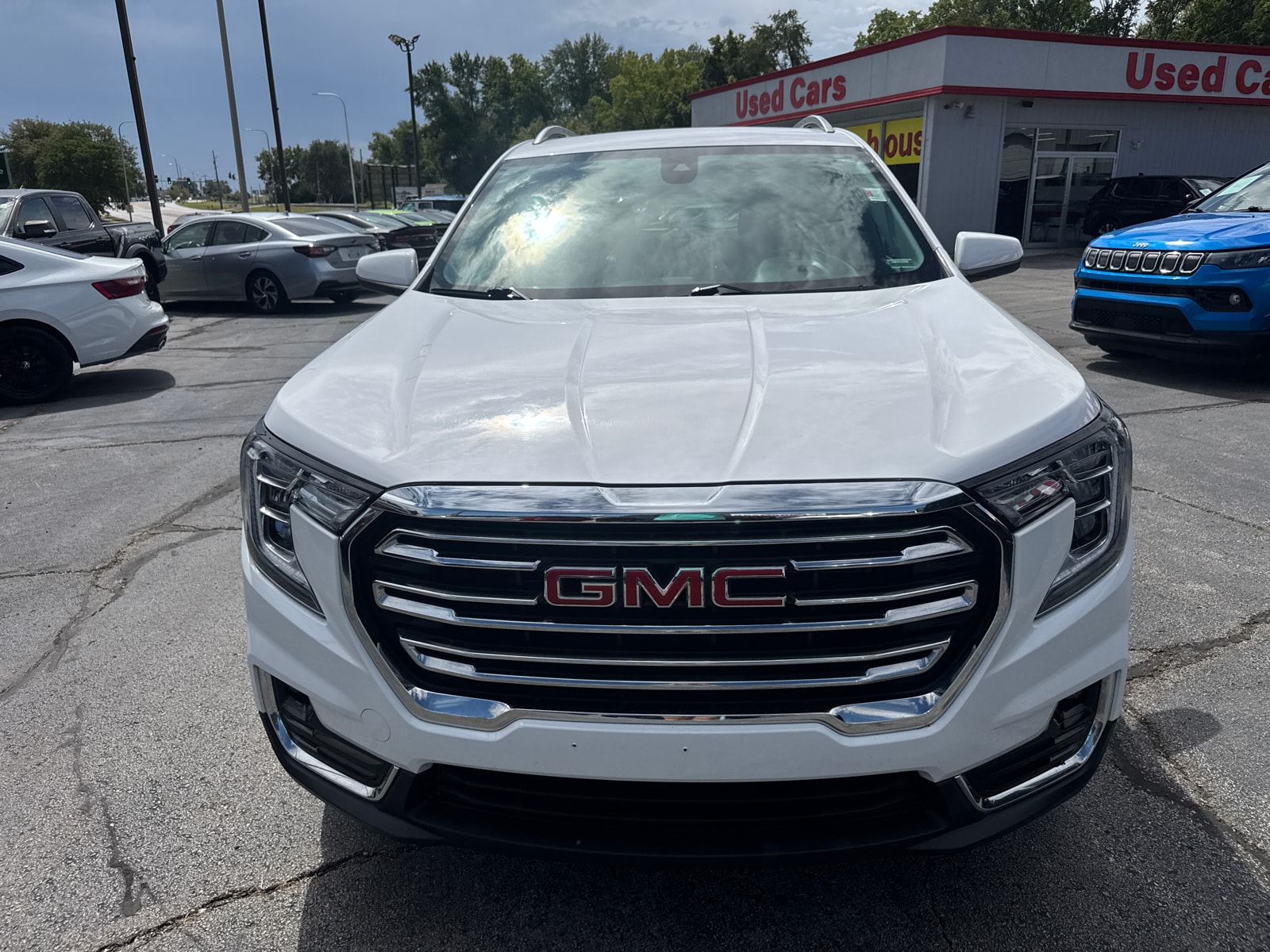 Used 2024 GMC Terrain SLT with VIN 3GKALVEG3RL262422 for sale in Kansas City