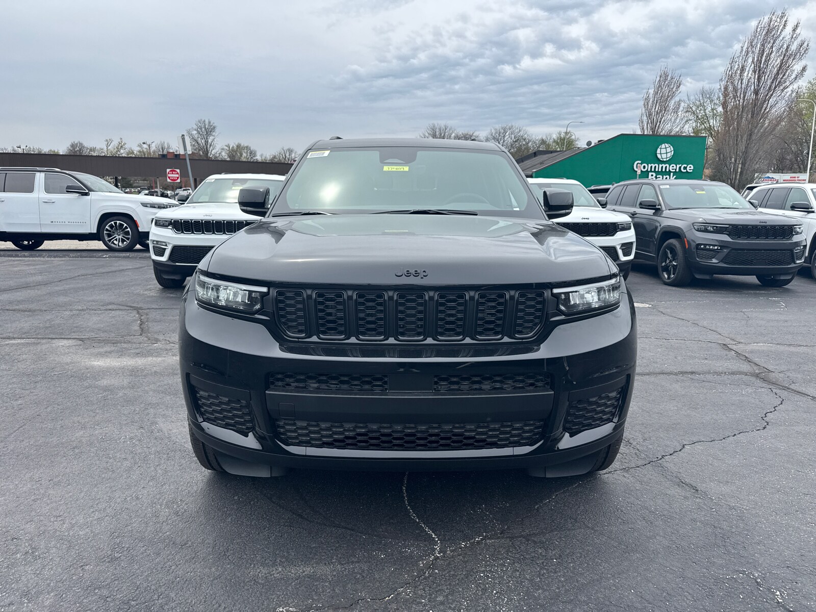 2025 Jeep Grand Cherokee Altitude X photo 2