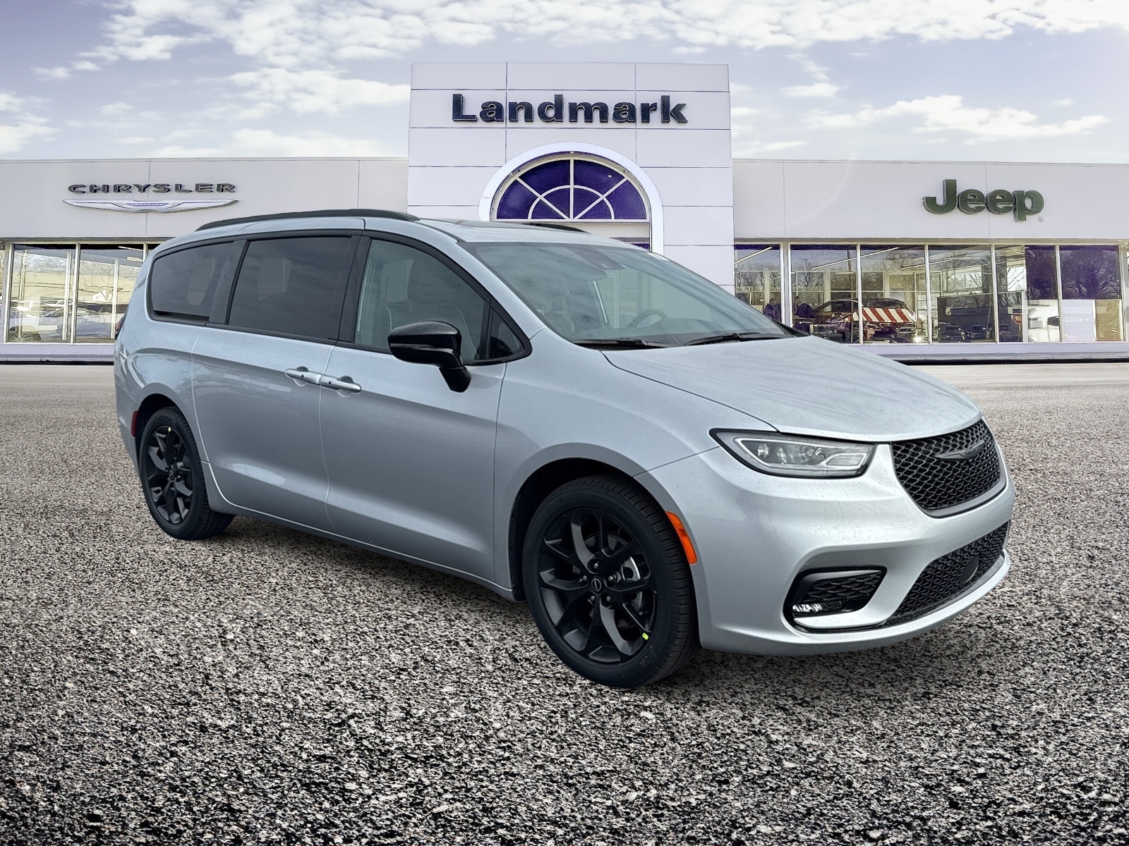 2026 Chrysler Pacifica Limited's photo