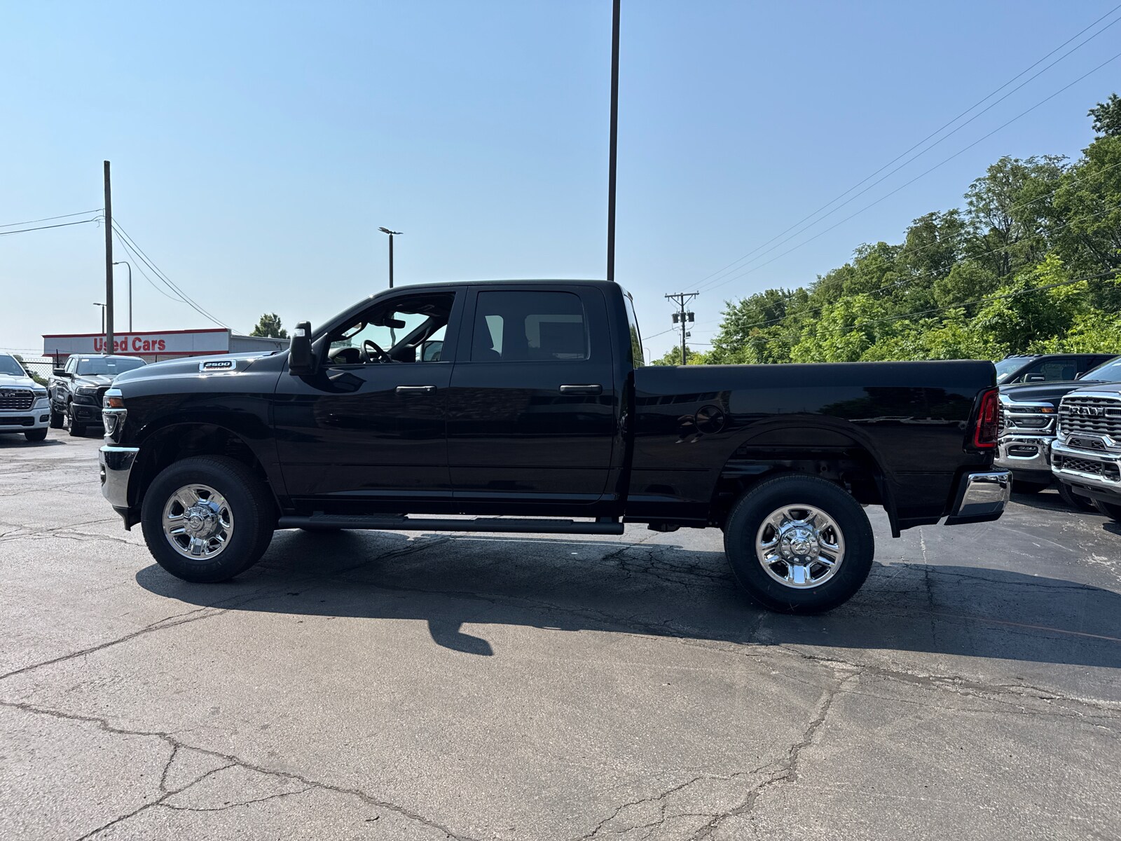2025 Ram 2500 Tradesman photo 3