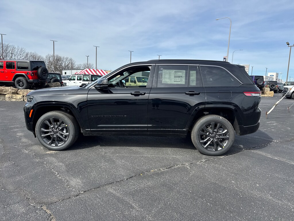 New 2026 Jeep Grand Cherokee LIMITED RESERVE 4X4 Sport Utility