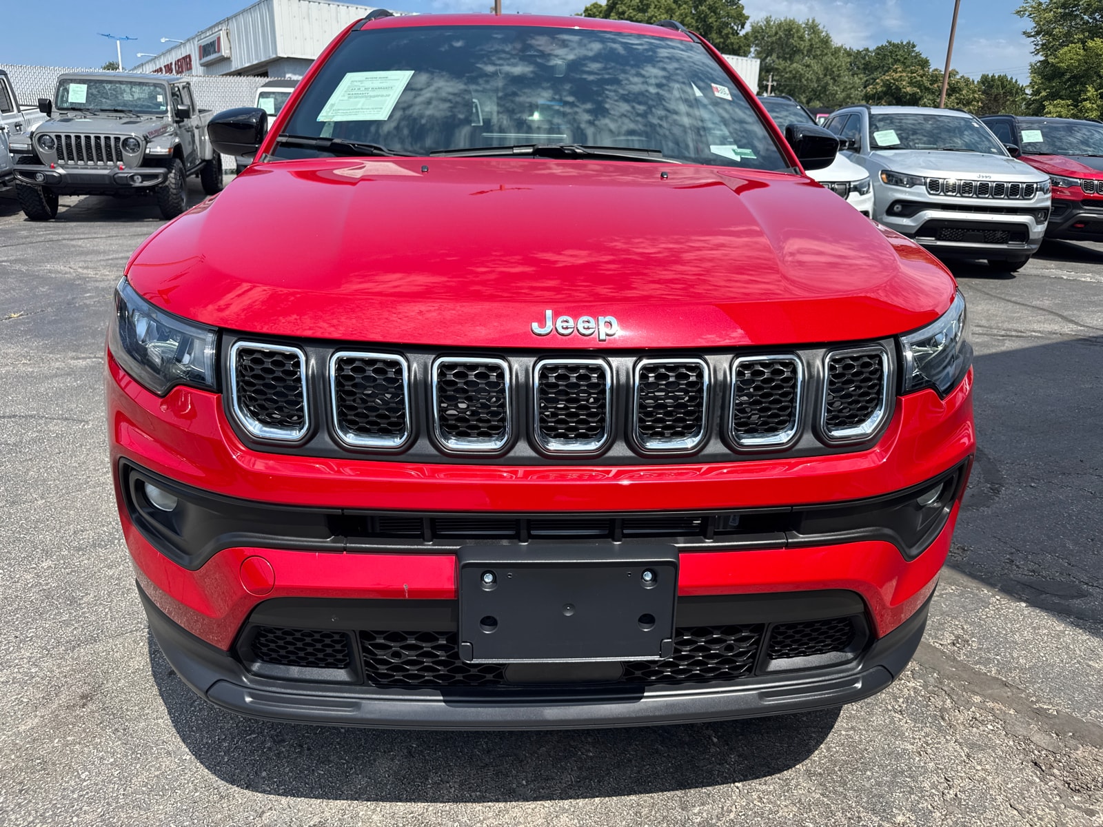 Used 2024 Jeep Compass Latitude with VIN 3C4NJDBN2RT586025 for sale in Kansas City