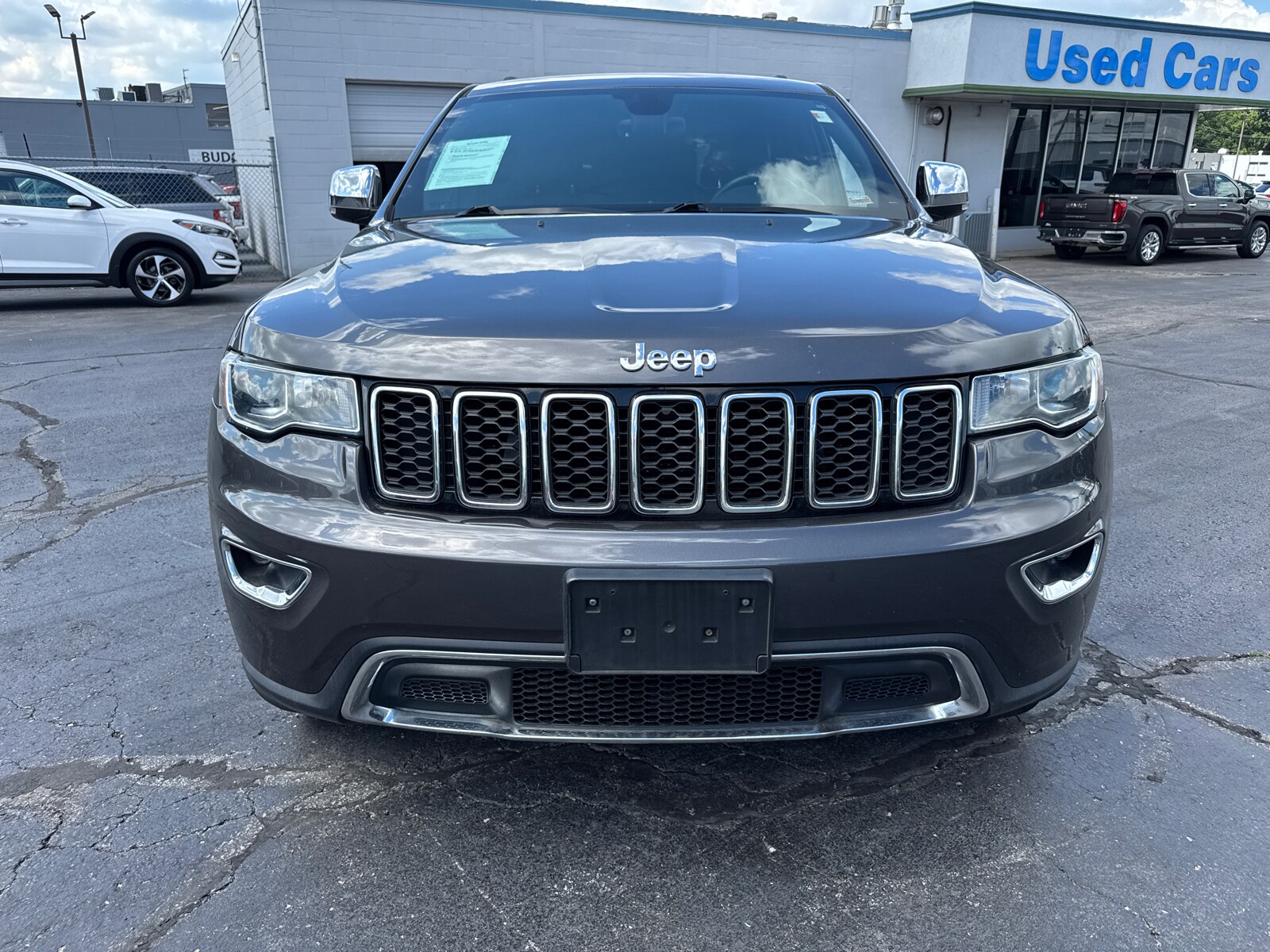 Used 2017 Jeep Grand Cherokee Limited with VIN 1C4RJEBG8HC790556 for sale in Kansas City
