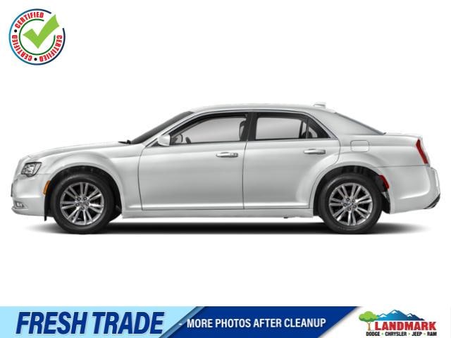 2023 Chrysler 300 S's photo