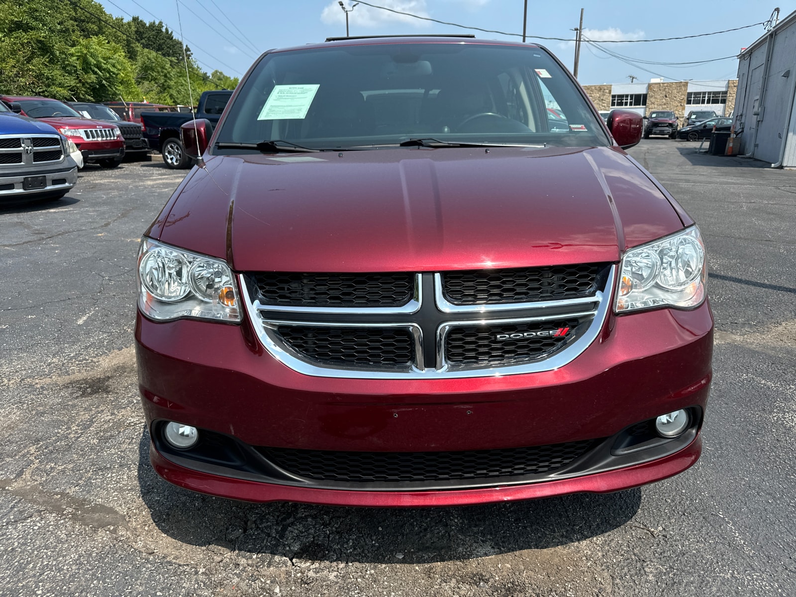 Used 2019 Dodge Grand Caravan SXT with VIN 2C4RDGCG6KR716844 for sale in Kansas City