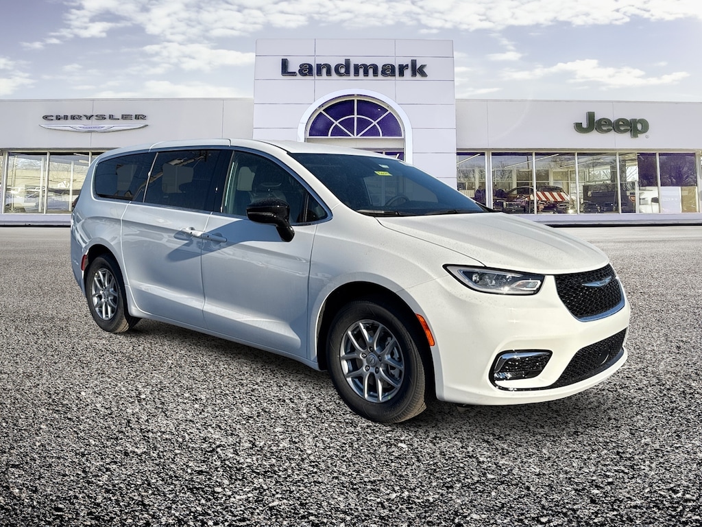 New 2026 Chrysler Pacifica SELECT Passenger Van