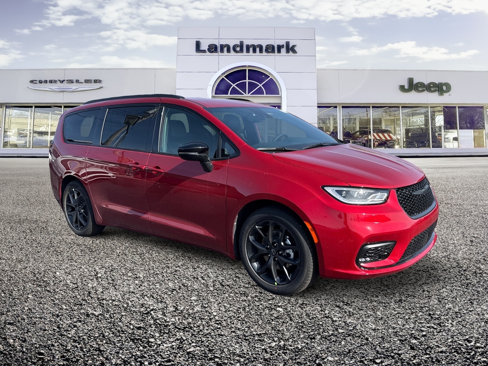 2026 Chrysler Pacifica Select's photo