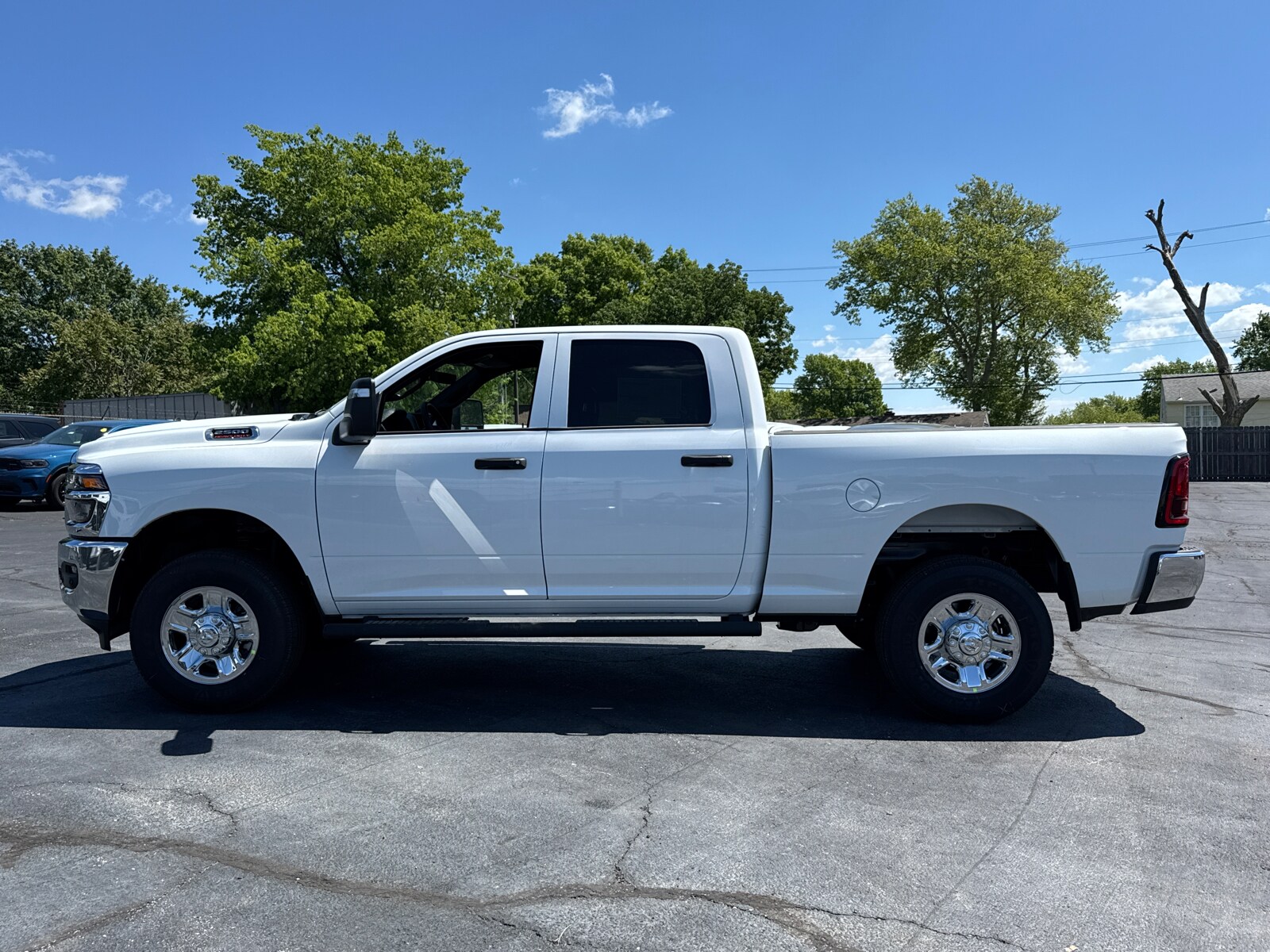 2025 Ram 2500 Tradesman photo 3