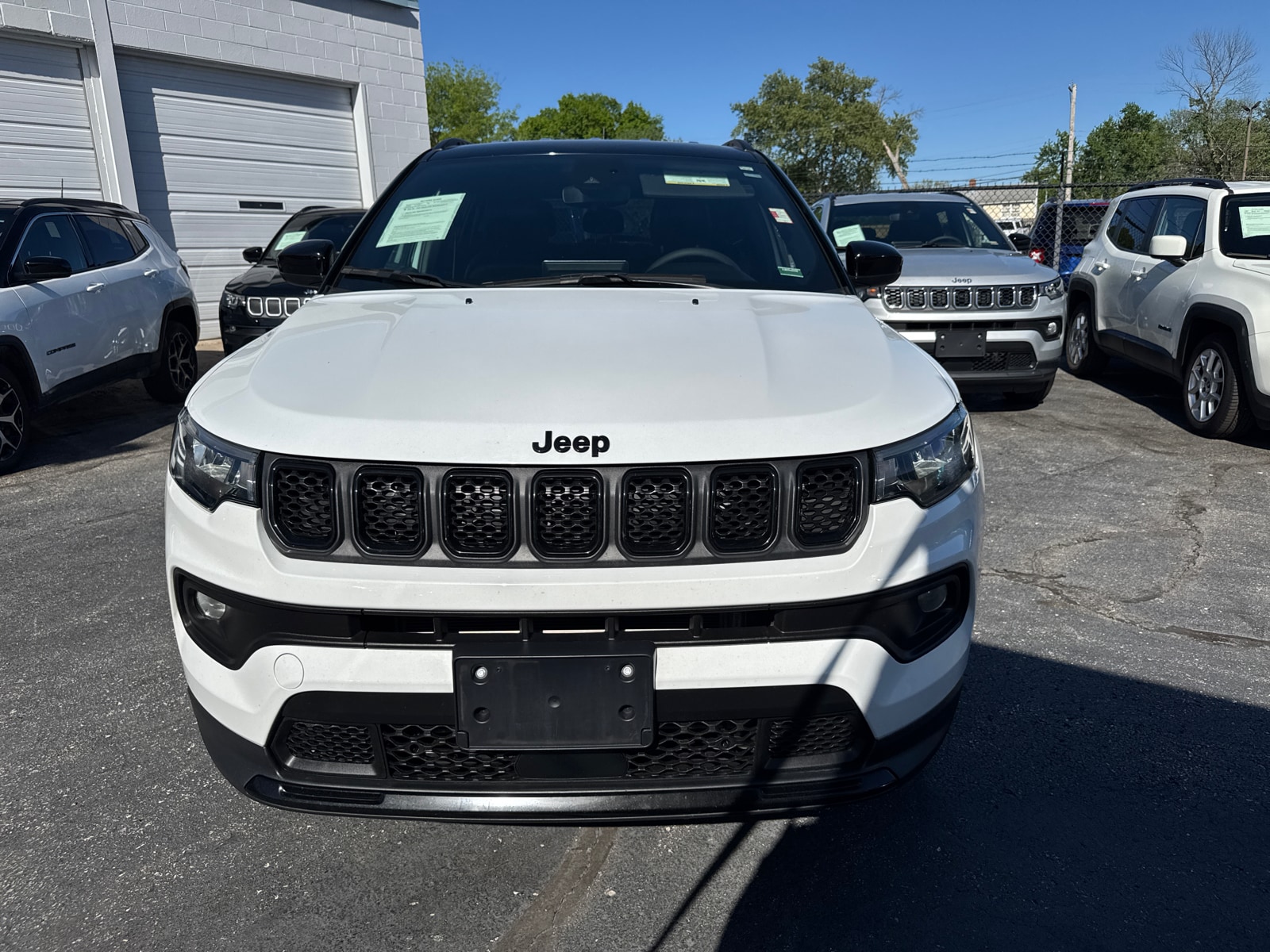 Used 2023 Jeep Compass Altitude with VIN 3C4NJDBN6PT559021 for sale in Kansas City