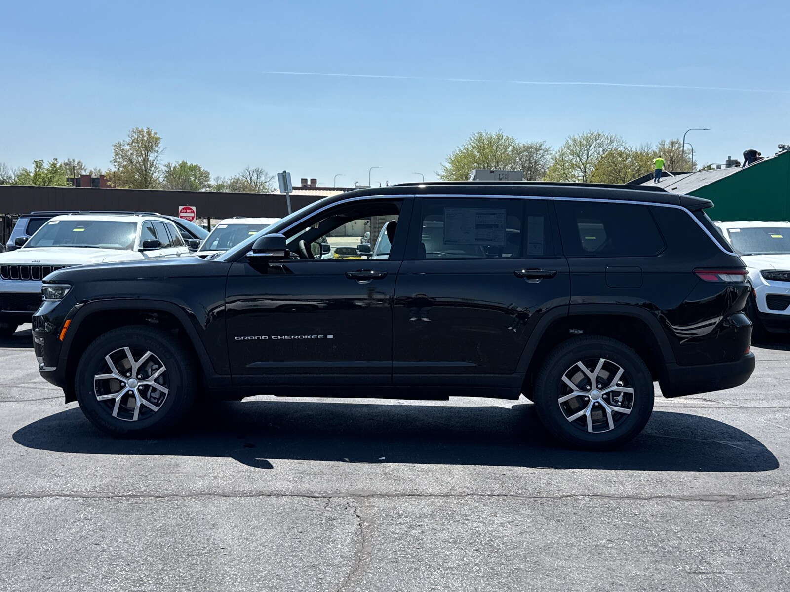 2025 Jeep Grand Cherokee L photo 3