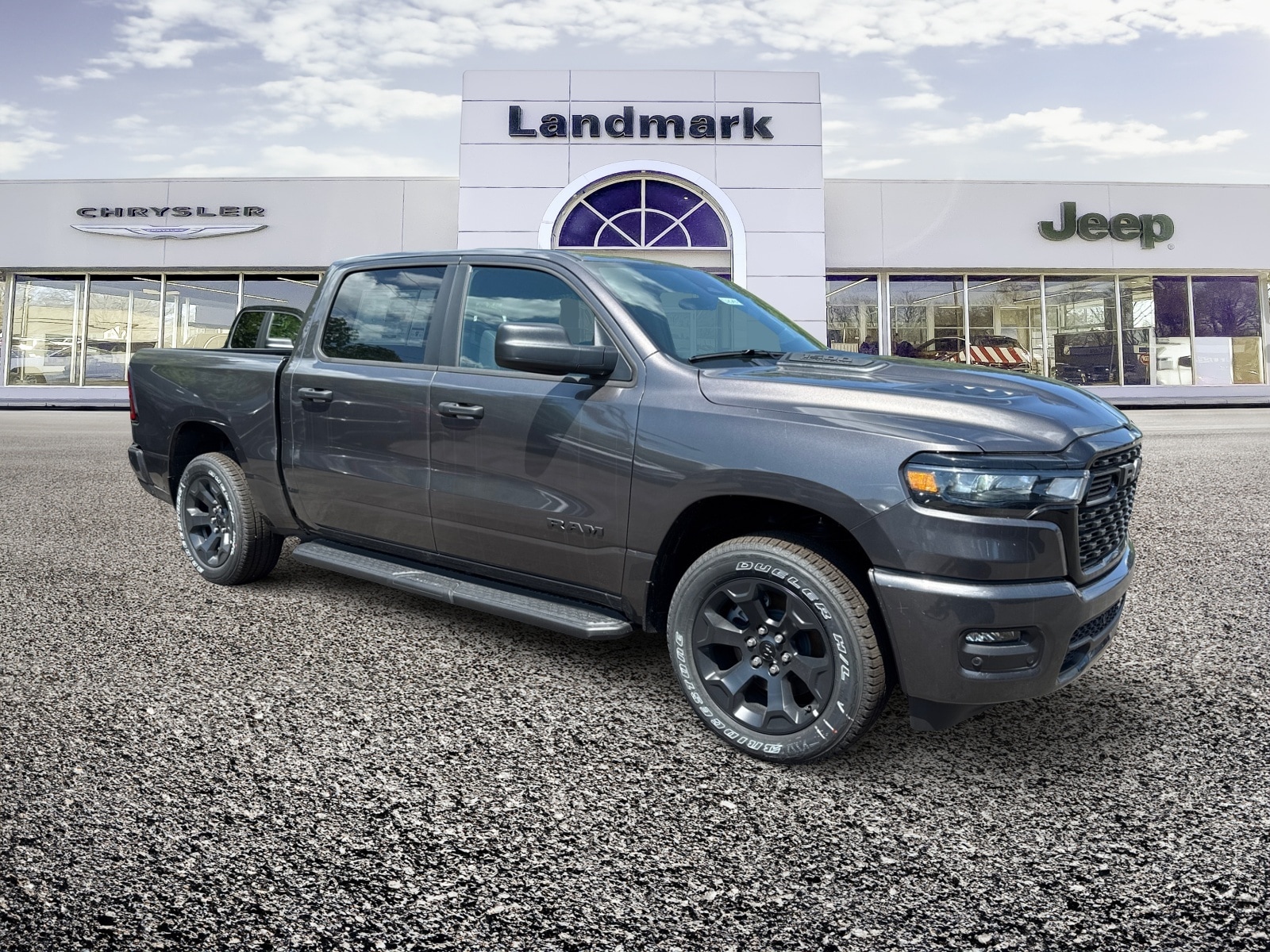 2026 Ram 1500 EXPRESS CREW CAB 4X4 5'7 BOX