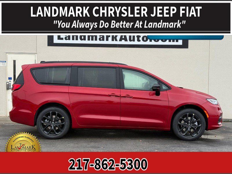2026 Chrysler Pacifica Select AWD's photo