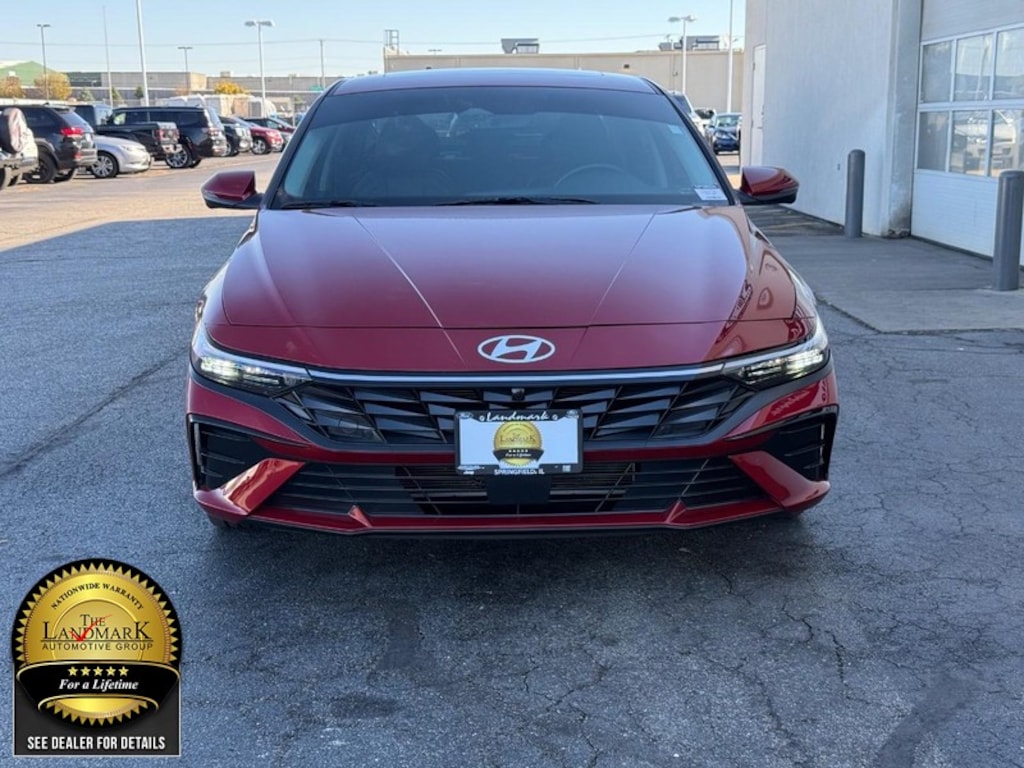 Used 2024 Hyundai Elantra Limited IVT Sedan
