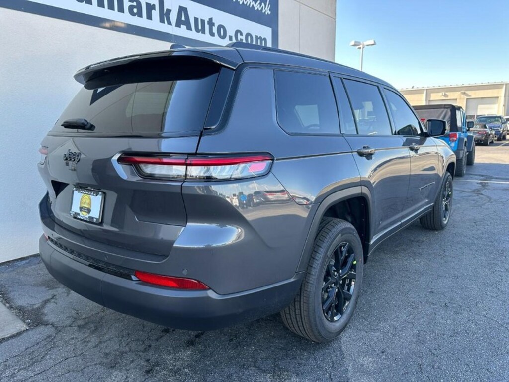 New 2025 Jeep Grand Cherokee L Altitude X 4x4 Sport Utility
