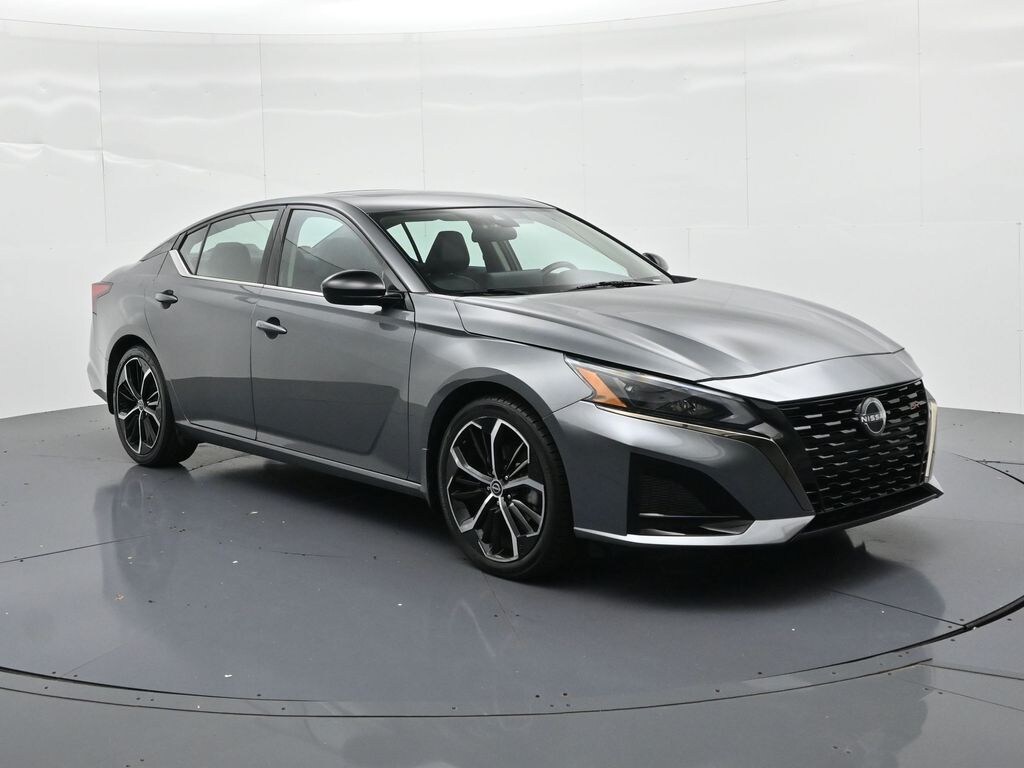 Used 2025 Nissan Altima 2.5 SR Sedan