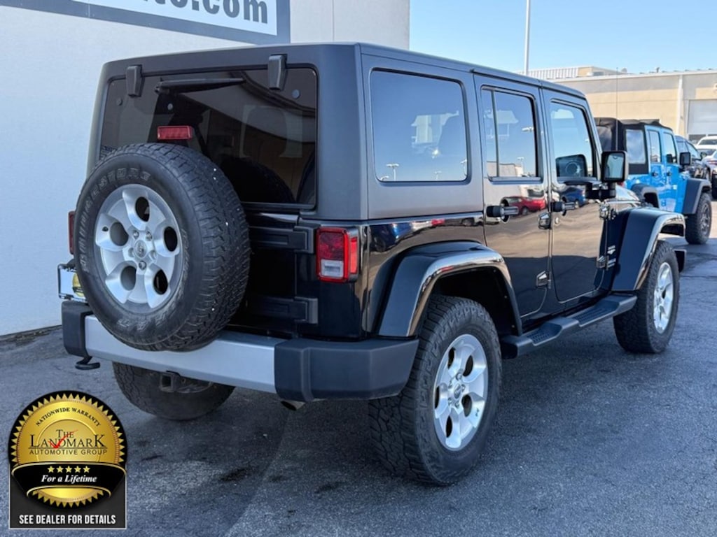 Used 2014 Jeep Wrangler Unlimited 4WD 4dr Sahara SUV